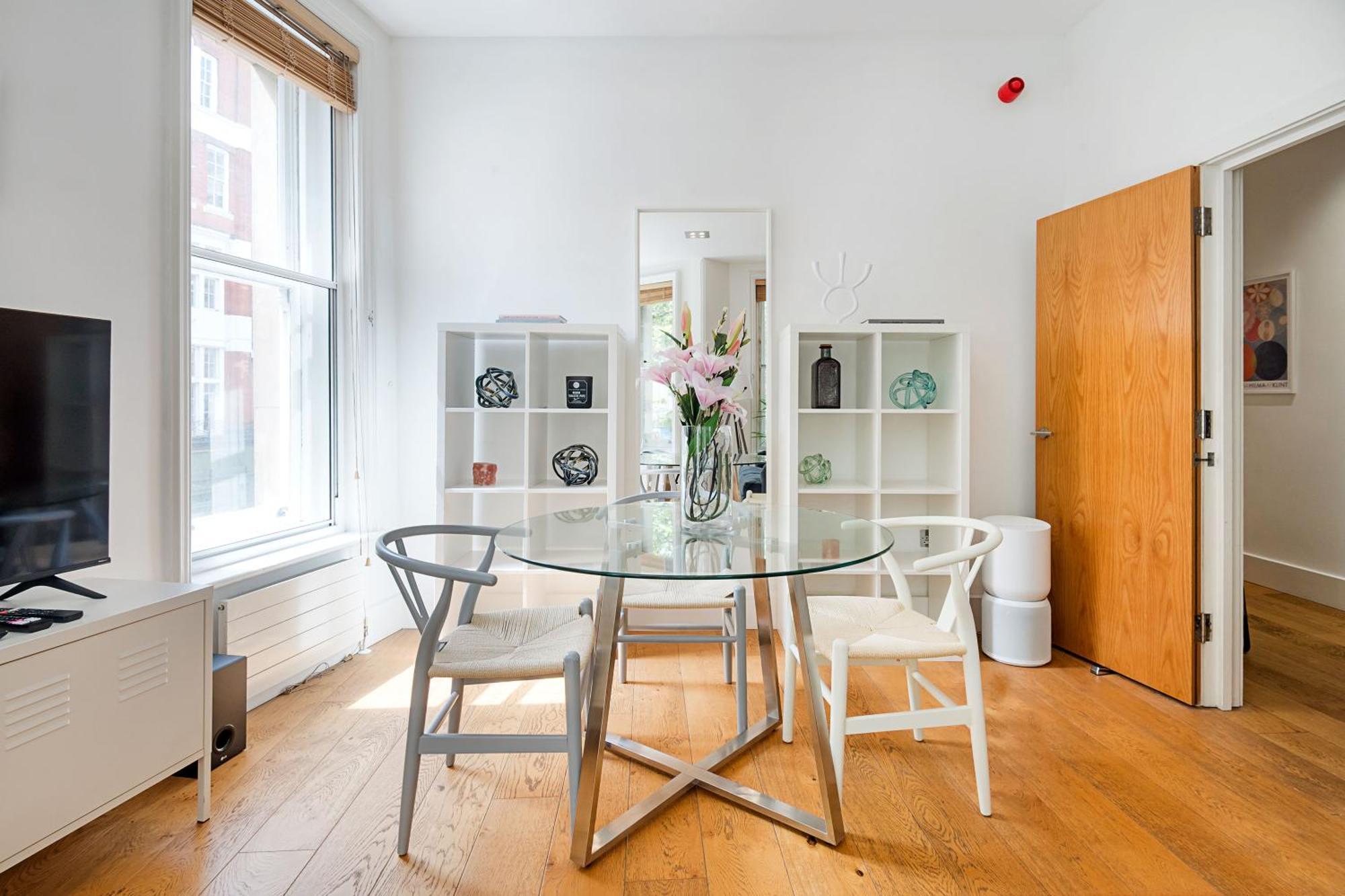 Arcore Premium Leicester Square Apartment